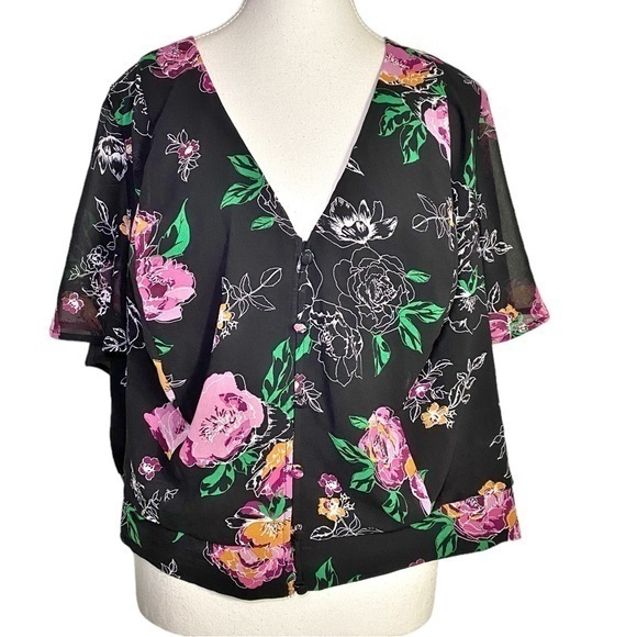 torrid Tops - Torrid Floral Cropped Chiffon Blouse NWT